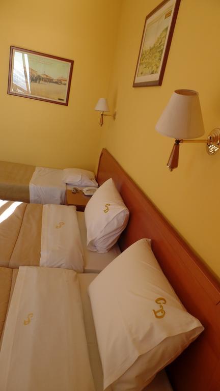 Cavo D' Oro Пирей
