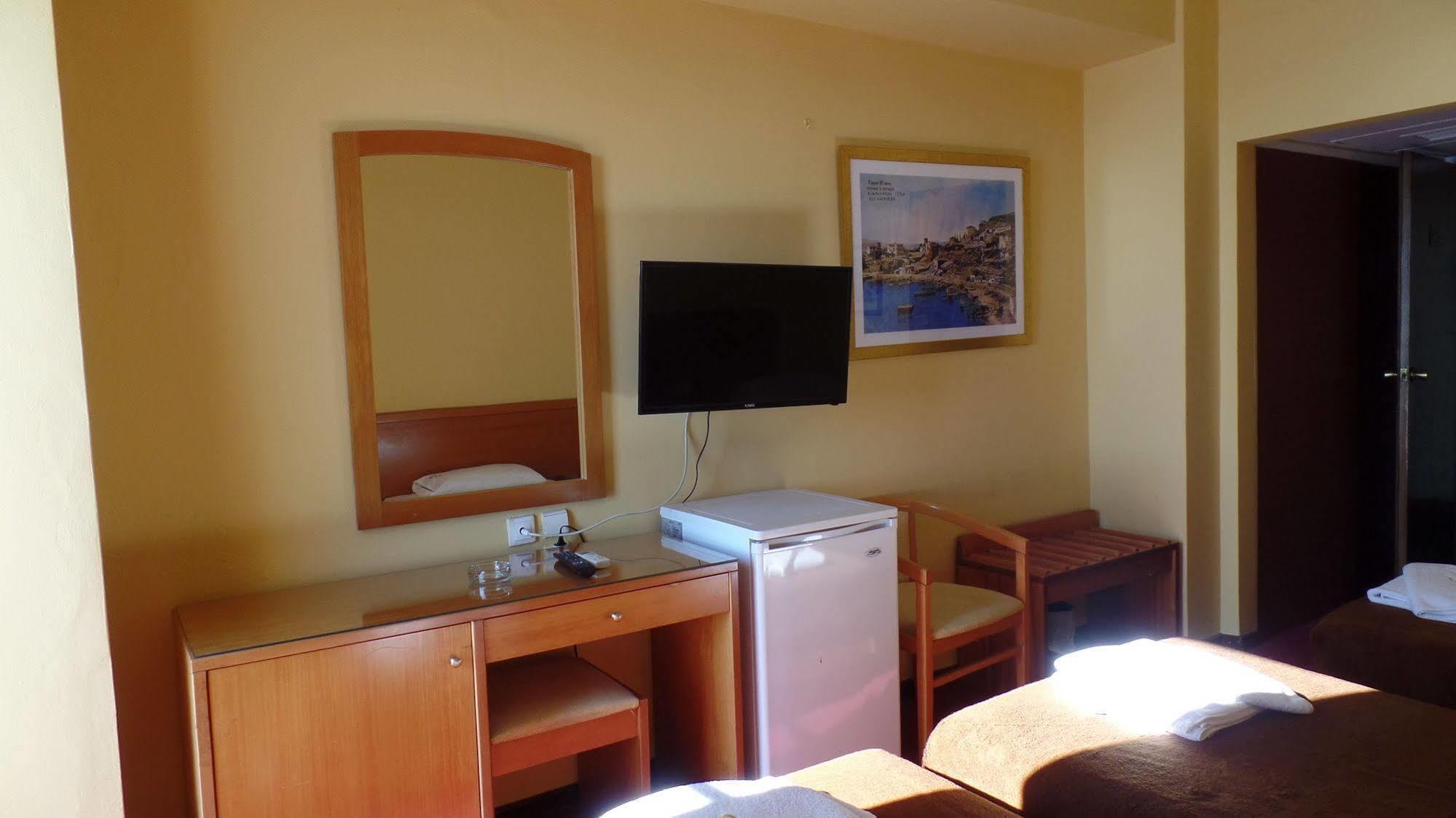 Отель Cavo D' Oro 3*